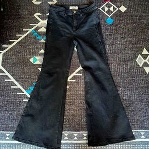 We the Free 27 short black flares